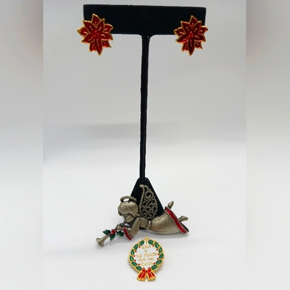 Christmas Angel Holly Wreath Jewelry Lot,  Marked JJ Designs - Picture 1 of 10